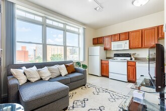 Corner House Apartments in Ann Arbor, MI - Foto de edificio - Interior Photo