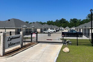 The Lakewood Villas in Hammond, LA - Building Photo