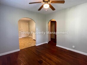 132 Winding Way in Clarksburg, WV - Building Photo - Building Photo