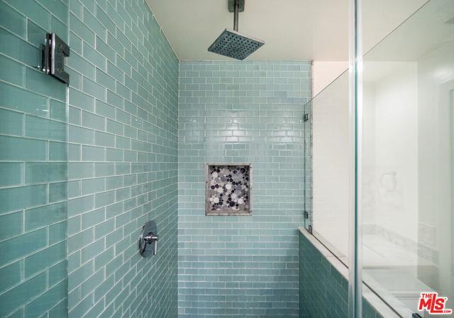 122 Montreal St in Los Angeles, CA - Building Photo