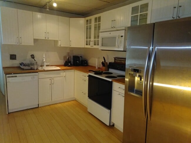 1016 S Charles St, Unit 2 in Baltimore, MD - Building Photo - Building Photo