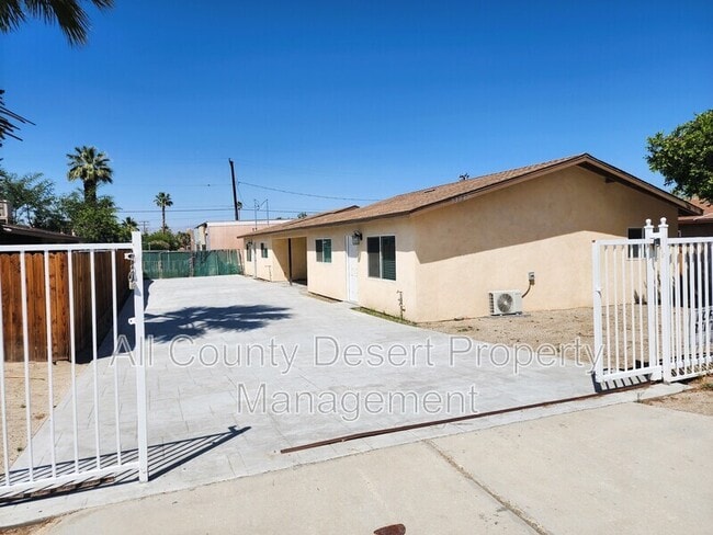 73930 Santa Rosa Way