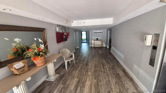 property at 450 Egret Cir