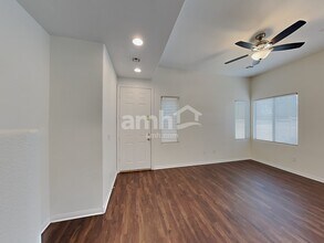 5283 Railroad River Ave in Las Vegas, NV - Building Photo - Building Photo