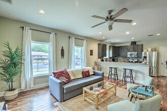 3600 Govalle Ave in Austin, TX - Building Photo - Building Photo