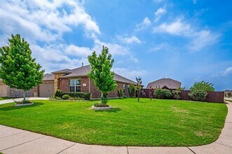 1911 Meadow Crest Dr in Princeton, TX - Building Photo - Building Photo