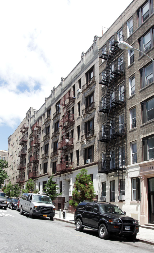 557 W 174th St in New York, NY - Building Photo - Building Photo