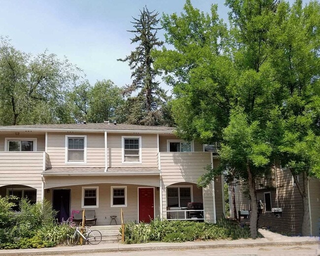 1008 Remington St, Unit B in Fort Collins, CO - Foto de edificio - Building Photo