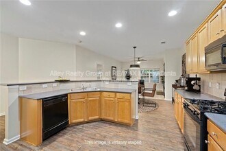 3300 Suttles Dr SW in Atlanta, GA - Building Photo - Building Photo