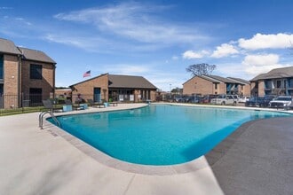 Sonoma Apartments in Houston, TX - Foto de edificio - Building Photo