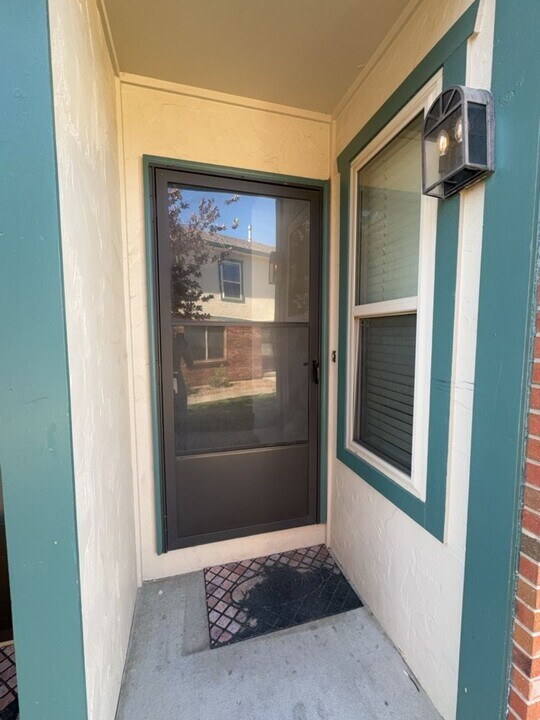 916 44th Ave Ct in Greeley, CO - Building Photo