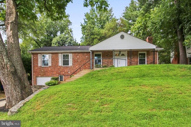 property at 11834 Goya Dr