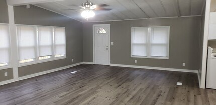 18 Cedar Island Dr in Logansport, IN - Building Photo - Building Photo