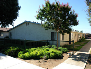 1357 W Stoneridge Ct in Ontario, CA - Building Photo - Building Photo