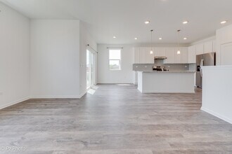 4323 Chelsea Mnr Cir in Aurora, IL - Building Photo - Building Photo