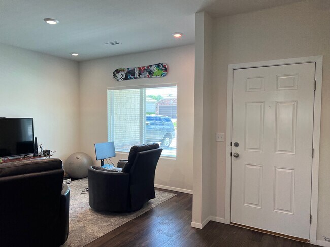 2960 W McLaren Dr in Fayetteville, AR - Building Photo - Building Photo