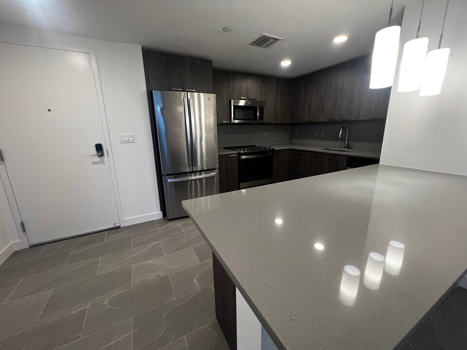 133 NE 24th St, Unit C2 in Miami, FL - Building Photo