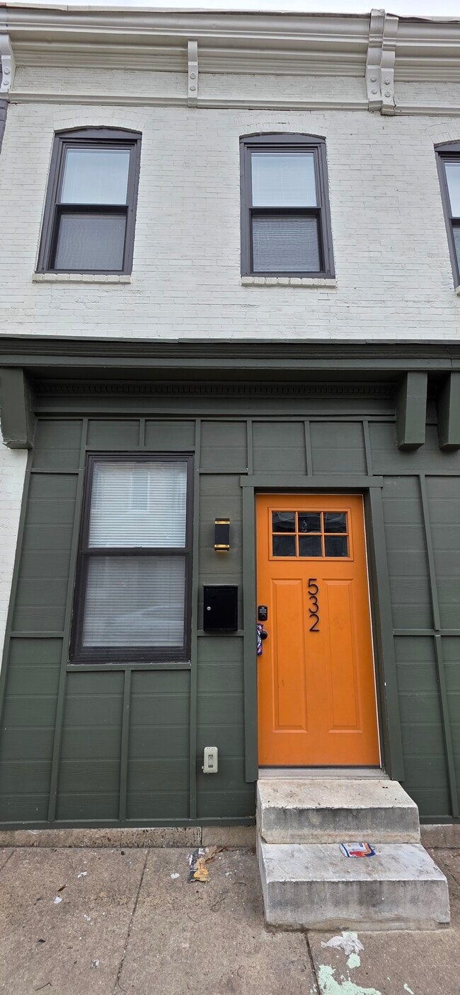 property at 532 N Belnord Ave