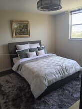 2821 Somerset Dr in Lauderdale Lakes, FL - Building Photo - Building Photo