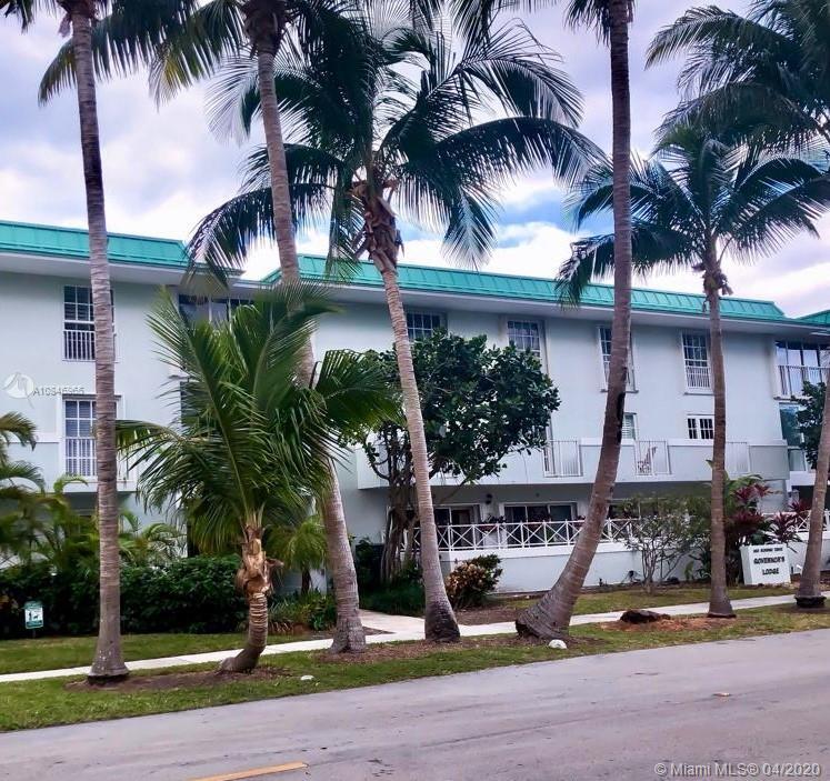 300 Sunrise Dr-Unit -2L in Key Biscayne, FL - Foto de edificio