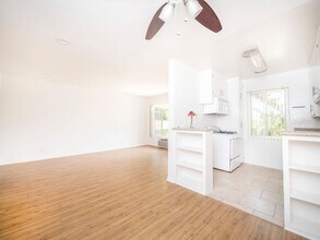 1412 W. 17th St in Santa Monica, CA - Building Photo - Building Photo