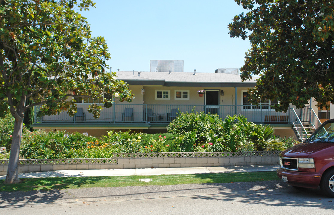 32 Esperanza Ave in Sierra Madre, CA - Building Photo