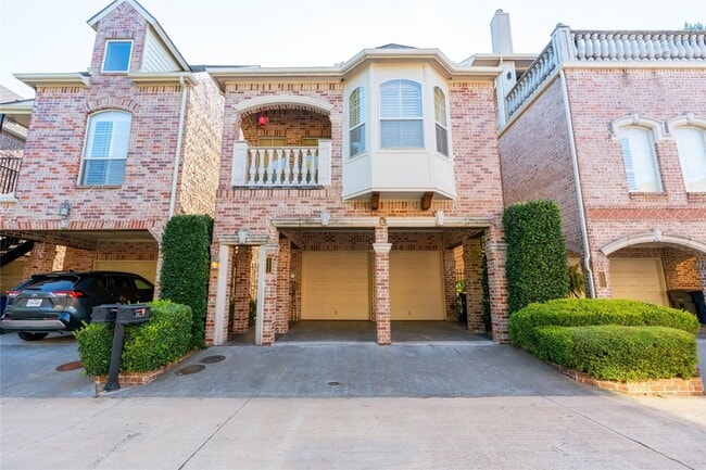property at 18119 Frankford Lakes Cir