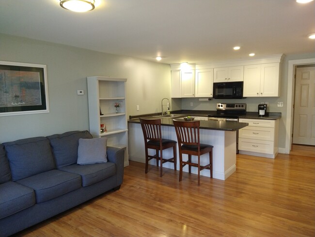 75 Chapman Dr, Unit In-law Suite