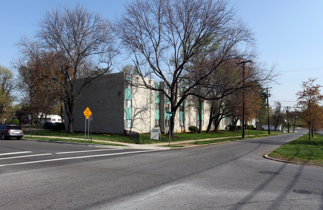 Pinebrook Apartments in Landover, MD - Building Photo