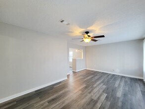 4817 Lawndale St in La Marque, TX - Building Photo - Building Photo