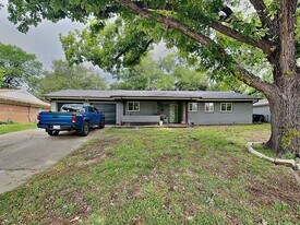 7028 Willis Ave in Fort Worth, TX - Building Photo
