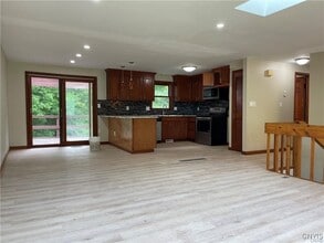 134 Sunhill Terrace in Syracuse, NY - Building Photo - Building Photo