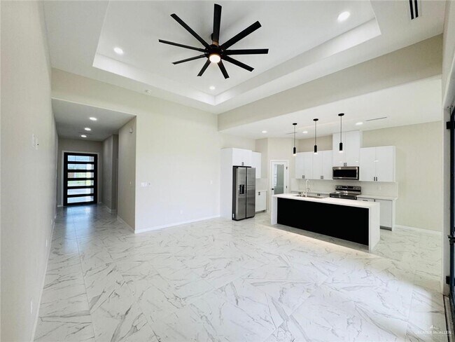 1020 W Solaris Ln in Edinburg, TX - Building Photo - Building Photo