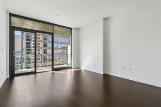 2120 Olive St in Dallas, TX - Building Photo - Building Photo