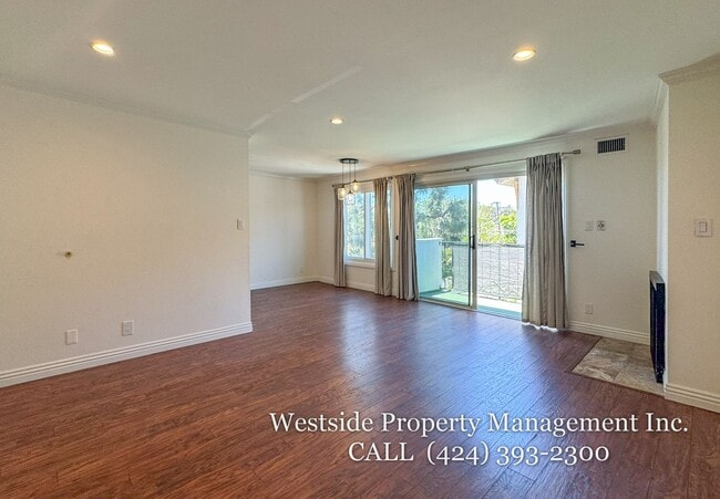 8163 Redlands St in Los Angeles, CA - Building Photo - Building Photo