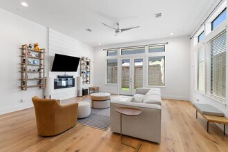 929 Nadine St in Houston, TX - Building Photo - Building Photo