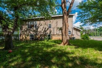 533 S Westview Dr in Derby, KS - Building Photo - Building Photo