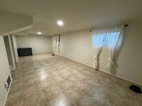946 Hutchinson Dr in Colorado Springs, CO - Building Photo - Building Photo
