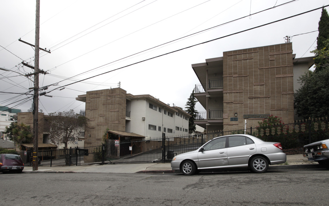 Glenview Apartments in Oakland, CA - Building Photo