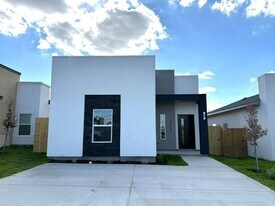3431 Lopez in El Cenizo, TX - Building Photo