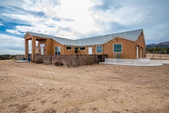 9076 Mountain Shadow Rd in Kingman, AZ - Foto de edificio - Building Photo