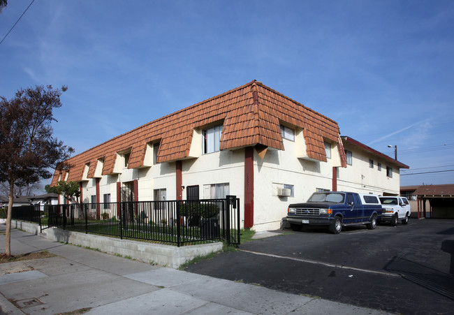 15501-15509 Loukelton St in La Puente, CA - Building Photo - Building Photo