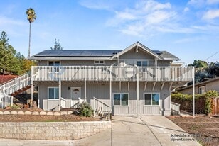10806 Hubbard Way in San Jose, CA - Building Photo