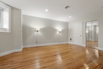 345 Beacon St, Unit 2 in Boston, MA - Building Photo - Building Photo