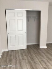 9237 Western Way, Unit 3 in Jacksonville, FL - Building Photo - Building Photo