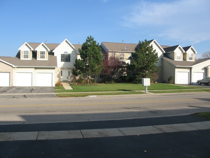 Wood Creek Village in Lake In The Hills, IL - Building Photo