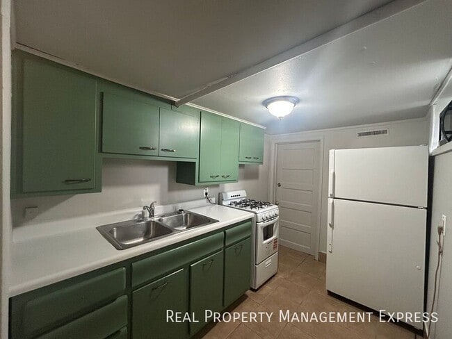 Lower Level Studio Apartment