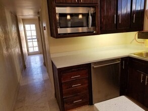 1827 E 9th St, Unit 2 in Tucson, AZ - Foto de edificio - Building Photo