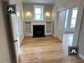 1286 Commonwealth Ave in Boston, MA - Building Photo