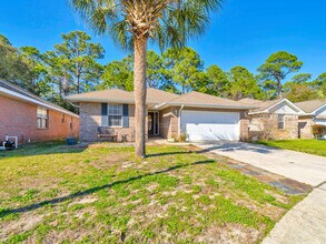 703 Marsh Harbor Dr in Mary Esther, FL - Building Photo - Building Photo